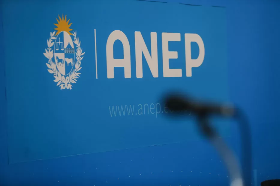 Imagen de Ejecutivo presentó proyecto de ley que busca participación docente en decisiones de ANEP