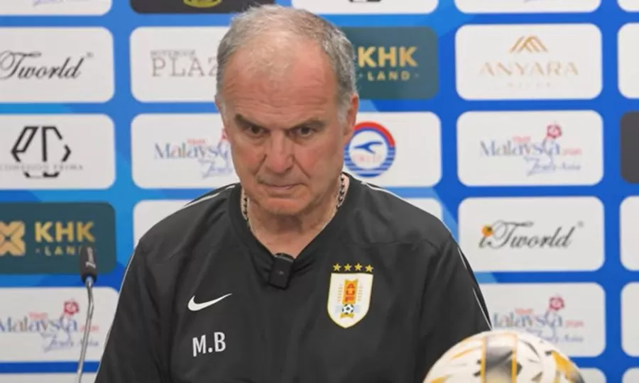 Imagen de Marcelo Bielsa respondió sobre Cristian Olivera y los convocados para Malasia