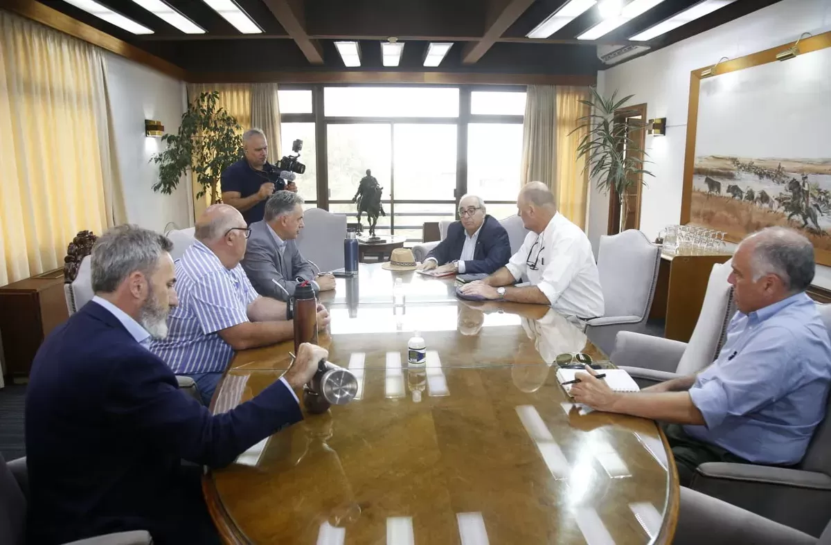 Imagen de Orsi y Fratti se reunieron con el intendente de Maldonado por sequía: el presidente pidió no duplicar esfuerzos