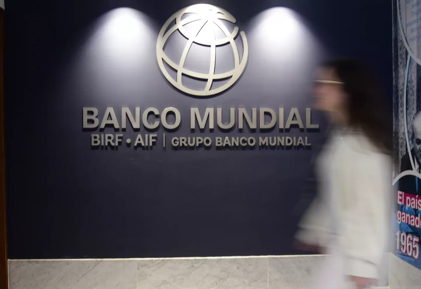 Imagen de Banco Mundial ve enfriamiento adicional de economía uruguaya y dice que el país fue una "superestrella" que perdió terreno
