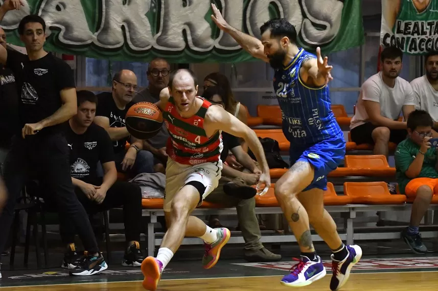 Imagen de Básquet: Aguada venció a Hebraica, Unión Atlética a Nacional y la tabla está que arde